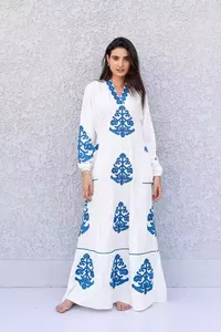 Robe longue d'été de style bohème, vêtement de luxe, tenue de travail brodée à la main, manches longues, 100% coton, pour la plage - Product Image 3