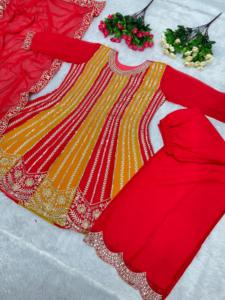 เสื้อปักลายดีไซเนอร์พร้อมพาลาซโซลำดับ - Product Image 5
