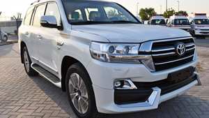 รถยนต์ SUV ปี 2022 รุ่น 200 เครื่องยนต์ 5.7L ขับเคลื่อนสี่ล้อ เบาะหนังสีเข้ม เกียร์อัตโนมัติ มาตรฐานไอเสียยูโร 4 เบาะหนัง หลังคาซันรูฟแบบพาโนรามา เกียร์อัตโนมัติ มือสอง - Product Image 3