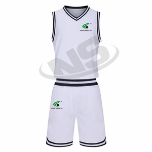 Uniforme de baloncesto de poliéster 100% de alta calidad para hombres, ropa deportiva de equipo con logotipo personalizado, talla juvenil hecha en Pakistán, precio al por mayor - Product Image 1