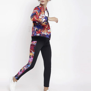 Chándal de sublimación ligero Ajuste cómodo con conjunto completo vibrante Chándal de sublimación Diseño llamativo - Product Image 4