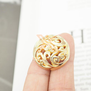 กระดุมเหล็กสำหรับชุดพิธีการ คุณภาพพรีเมียม วัสดุทนทาน ขายส่งกระดุมเหล็กสำหรับชุดพิธีการ - Product Image 6