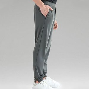 กางเกงกีฬาขาสั้นสำหรับผู้ชายกางเกงวิ่งเข้ารูปทำจากผ้าฝ้าย - Product Image 4