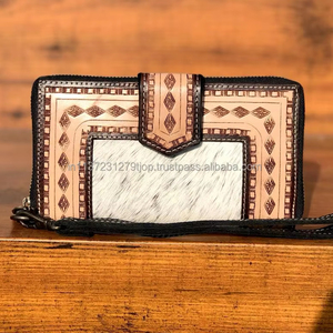 Nouveau Western élégant cuir de vachette usiné fourrure cuir bracelets embrayages femmes conçu sac à main vente chaude en cuir usiné portefeuilles uniques - Product Image 4