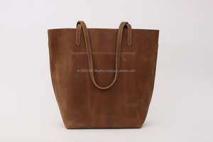 Bolso de Mano de Cuero Genuino para Mujer, Bolso de Viaje de Gran Capacidad, Hecho a Mano, Diseño Minimalista Clásico Elegante - Product Image 3