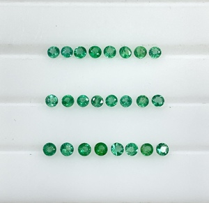 Esmeralda Zambiana Natural Lalas, Corte Redondo, Color Verde Medio, 2-2.25mm, Calibrada, Alta Calidad, Gema Suelta para Joyería - Product Image 2