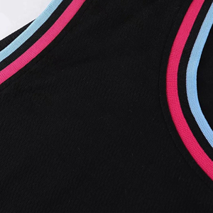 ชุดบาสเก็ตบอลสั่งทำพิเศษสำหรับฤดูร้อน แบบสั้น แห้งเร็ว คุณภาพสูง พิมพ์ลายด้วยเทคนิค Sublimation  พร้อมสกรีนชื่อทีมและโลโก้ตามสั่ง - Product Image 4