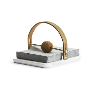 Beau porte-serviettes en acier en forme de canard argenté qui ajoute une élégance fonctionnelle sophistiquée et une touche décorative fantaisiste - Product Image 4