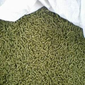 Pellets de Heno de Alfalfa de Primera Calidad con 2% de Humedad para Ganado, Pollos, Perros y Caballos en Venta - Product Image 3