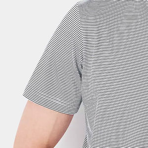 Camiseta de Manga Corta para Hombre, 100% Algodón de Alta Calidad, Cuello Redondo, Estilo Holgado, Personalizable con Diseño de Letras y Logotipo Tejido - Product Image 6