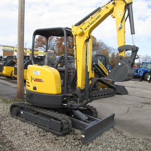 Mini pelleteuse d'occasion 2023 pour E26C avec moteur et boîte de vitesses Capacité du godet de 0.22m Garantie 1 an à vendre - Product Image 1