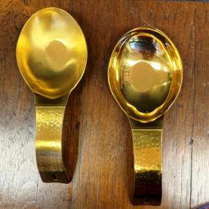 ที่วางช้อนทองเหลืองงานหัตถกรรมอินเดียทำด้วยมือสีตามสั่ง - Product Image 4