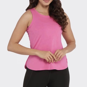 เสื้อกล้ามสายเดี่ยวคอวีไหล่กว้าง ดีไซน์สวยโชว์หลัง พร้อมบราในตัว ผ้ายืดสแปนเด็กซ์/โพลีเอสเตอร์ พิมพ์ลายตัวอักษร สำหรับผู้หญิง - Product Image 1