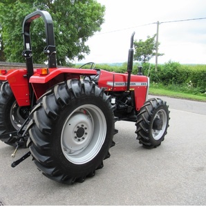 Tracteur Massey Ferguson 265, 60 CV, 4 roues motrices, usage agricole, avec moteur, boîte de vitesses, roulement, pompe - Product Image 1