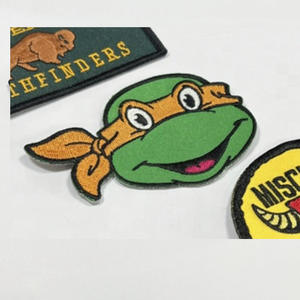 Meilleur style tendance Écologique Broderie thermocollante en sergé Logo personnalisé Patch Vêtements Chapeaux Principalement Tissu Fleur Coeur - Product Image 5