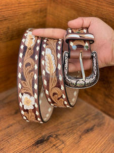 Ceinture usinée en cuir occidental sculpté à la main en relief à motif de feuille de cowboy de luxe avec boucle en laiton à fleurs lourdes - Product Image 3