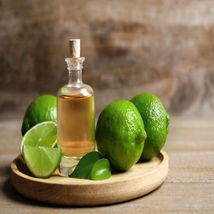 Huile Essentielle de Citron Vert 100% Pure et Naturelle (Extrait de Citrus Aurantifolia) pour Fabrication de Bougies – Livraison Rapide pour Tous Types de Peau – Vente en Gros - Product Image 1