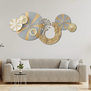 Art mural au design unique en métal avec pétales peints à la main pour une décoration rustique ou industrielle pour la vente à l'exportation - Product Image 3