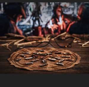 Juego de Adivinación Vikinga de Imitación Antigua, Hecho a Mano, Tapete de Cuero Premium de Color Natural, Ecológico - Product Image 2