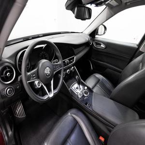 Alfa Romeo Giulia 2020, Paquete Tecnológico, con Garantía, Tracción en las Cuatro Ruedas, Automático de 8 Velocidades, Motor I4, Gran Venta - Product Image 4