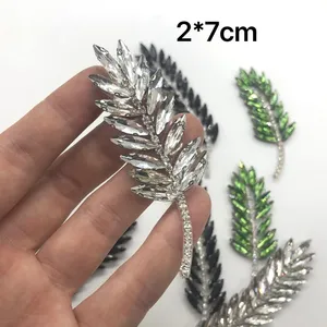 Parches de apliques para coser en 3D con diseño de flores de diamantes de imitación hechos a mano nuevos al por mayor para decoración de ropa