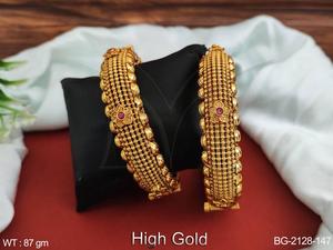 Proveedores de joyería antiguos de pulido de oro alto, hermoso diseño de lujo, ropa de fiesta, accesorios de joyería antigua, brazaletes, juegos de joyas - Product Image 3