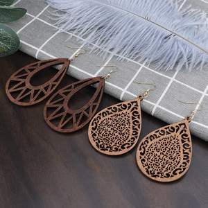 Boucles d'oreilles en bois pour femmes goutte d'eau en bois naturel boucle d'oreille pour Boho Dangle géométrique léger goujons résine déclaration - Product Image 4
