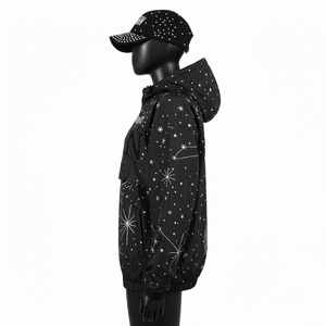 Chaqueta Cortavientos con Capucha para Mujer, Calidad Premium, Poliéster, Estilo Panel Negro, Logotipo de Pedrería, Chaqueta Cortavientos para Mujer - Product Image 3