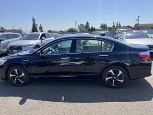 Precio bajo, Honda Accord Plug-in 2014, auto usado en venta - Product Image 4