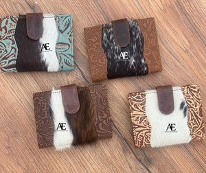 ใหม่หนัง Cowhide จริงแกะสลักผู้หญิงกระเป๋าสตางค์สไตล์โทรศัพท์กรณีใหม่ตะวันตกร้อนขายตะวันตกนูนพิมพ์หนังกระเป๋าสตางค์ - Product Image 1