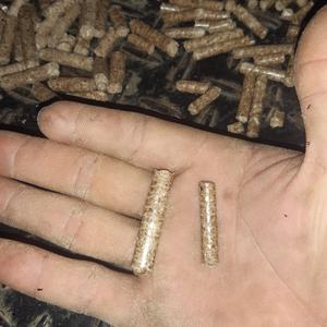 Briquette de granulés de bois 100% de qualité supérieure pour chauffer une utilisation en vrac - Product Image 2