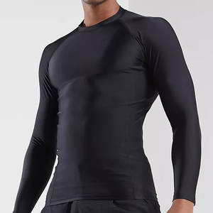 Meilleur prix de gros Logo personnalisé Léger hommes Rash Guard à vendre fabriqué en usine Couleur unie hommes Rash Guard - Product Image 4