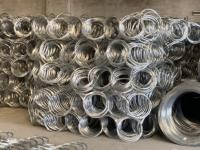 Barrières en filet à anneau en fil d'acier à haute résistance Capacité 3000kJ Maille de corde flexible absorbant l'énergie Plaine pour les défaillances de pente-par