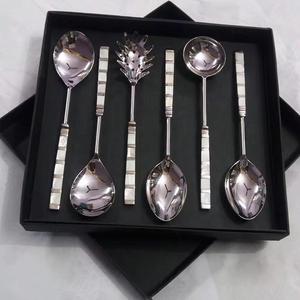 Ensemble de couverts en acier inoxydable à poignée conçue par tige Matériau en acier inoxydable miroir Durable pour les repas quotidiens Occasions spéciales - Product Image 3