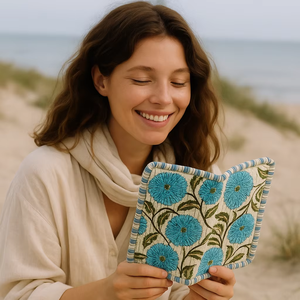 Serene Quilted Blue Floral Journal-Compagnon durable et relaxant - Product Image 1