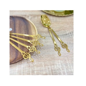 Juego de cubiertos metálicos de diseño clásico para cocina y mesa, cuchara de color latón dorado a precio asequible. - Product Image 3