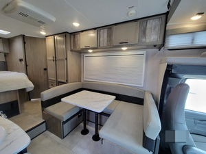 Camping-car d'occasion en bon état, modèle C-O-A-C-H-M-E-N RV C-R-O-S-S TRAIL 23XG 2022, haute performance, disponible à la vente - Product Image 3