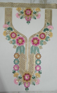 Parche texturizado para cuello con base de red y bordado artístico con trabajo de lentejuelas para blusa étnica india Kurti - Product Image 3