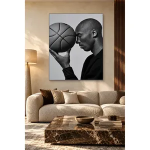 Impression sur toile Fida noir et blanc Kobe Bryant avec ballon de basket - Product Image 4