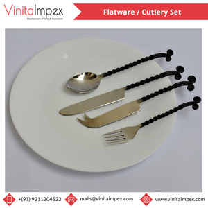 ชุดเครื่องใช้บนโต๊ะอาหารสแตนเลสสตีลเคลือบผงสีดำสำหรับเด็ก4ชิ้น - Product Image 4