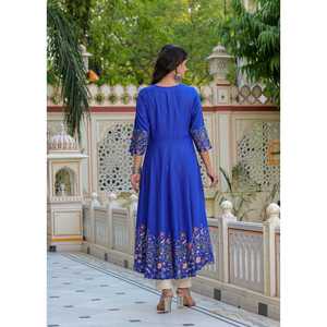 Longue rayonne bleue Anarkali Kurti avec vêtements ethniques élégants Dupatta pour des occasions festives décontractées motif imprimé floral - Product Image 3