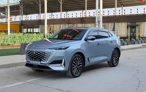 Envío Rápido, Automóvil Uni-K 2025 2.0T Modelo Pleasure, Gasolina, 5 Puertas, 5 Asientos, Auto Usado - Product Image 2