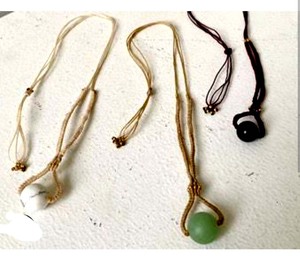 Elegante forma de corazón, hilo en forma de ala lateral con pequeñas cuentas de latón, collar de macramé, Acorde ajustable para regalo de amor de San Valentín - Product Image 2