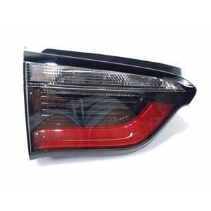 FEU STOP ARRIÈRE GAUCHE INTEGRÉ À LA PORTE Série JEEP Compass P55112685AB (16>) - Product Image 1