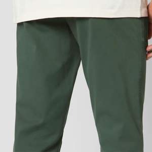 Joggers modernes urbains extensibles pour hommes-Coupe ajustée, look contemporain, idéal pour les pionniers et les personnes soucieuses de la mode - Product Image 5