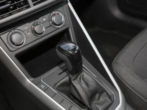 Vehículo de Gasolina Usado de 4 Ruedas, Sedán Manual Turbo, Precio Económico 2022-2023, Nuevo, Volante a la Izquierda, Pequeño, para Adultos - Product Image 6