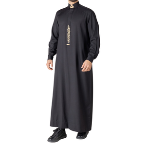 Nouvelle Thobe Classique Noire pour Hommes, Style Saoudien, Jubba avec Broderie, Vêtement Islamique, Robe Arabe à Manches Longues, Kandura - Product Image 1