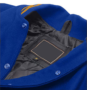 Chaqueta Varsity de Invierno para Hombre de Alta Calidad, Cuero Genuino, Impermeable y Transpirable, Patrón de Letras, Logotipo Personalizado, Hecho en Pakistán - Product Image 5