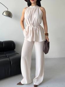 Ensemble pantalon deux pièces personnalisable pour femme, col halter sans manches, fabriqué en Turquie - Product Image 4