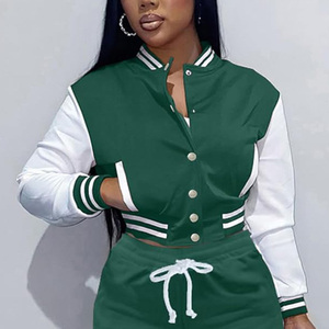 Top Tendance 2024 Personnalisé à manches longues en cuir flocage respirant femmes Crop vestes en gros baseball femmes varsity veste - Product Image 1